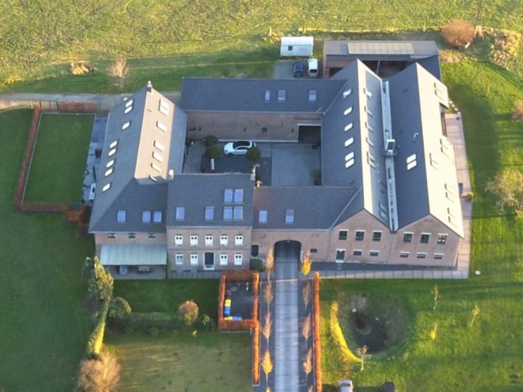 Hof Vogelperspektive